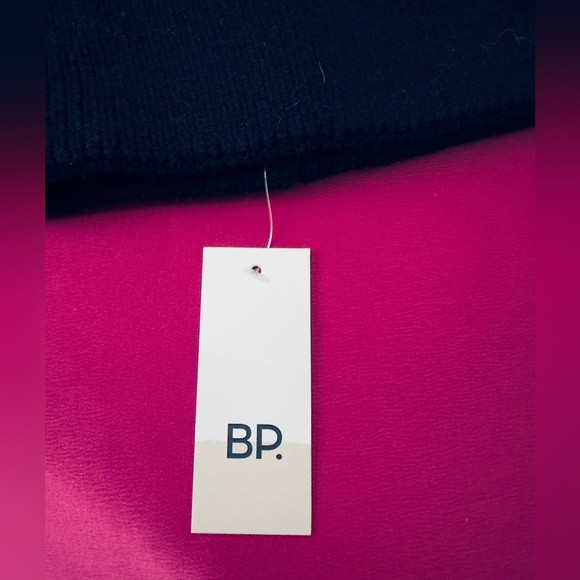 BP by Nordstrom - Black Knit Beanie with Gold Threading along Cuff Edge O/S NWT - Picture 3 of 6